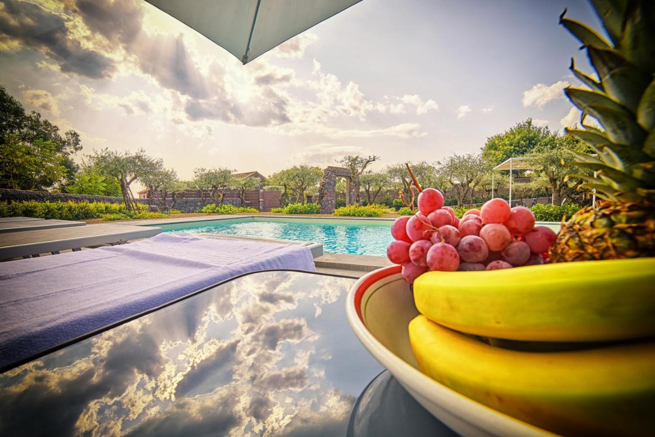 Il Casale Di Monacella Aparthotel Santa Venerina Luaran gambar