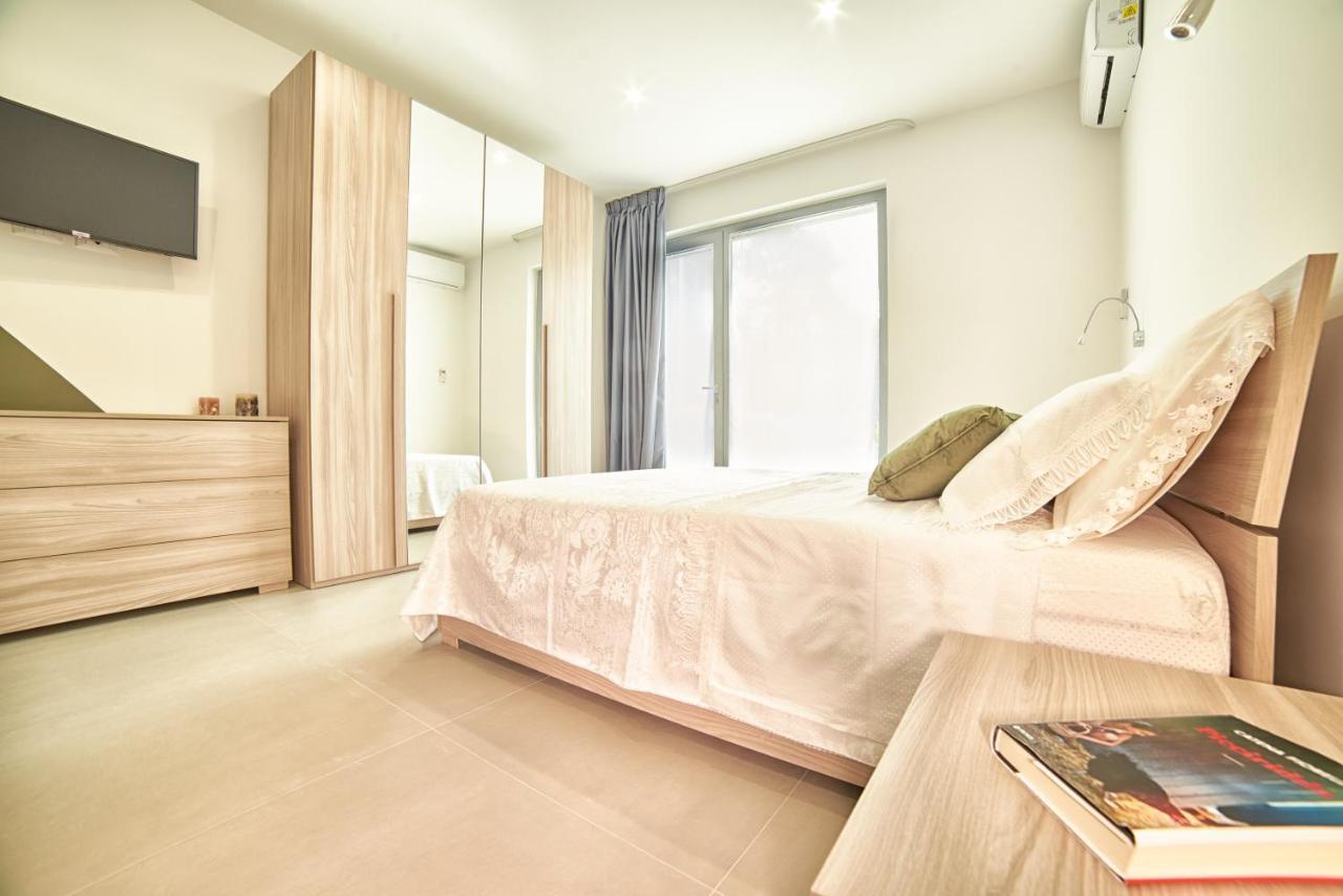 Il Casale Di Monacella Aparthotel Santa Venerina Luaran gambar