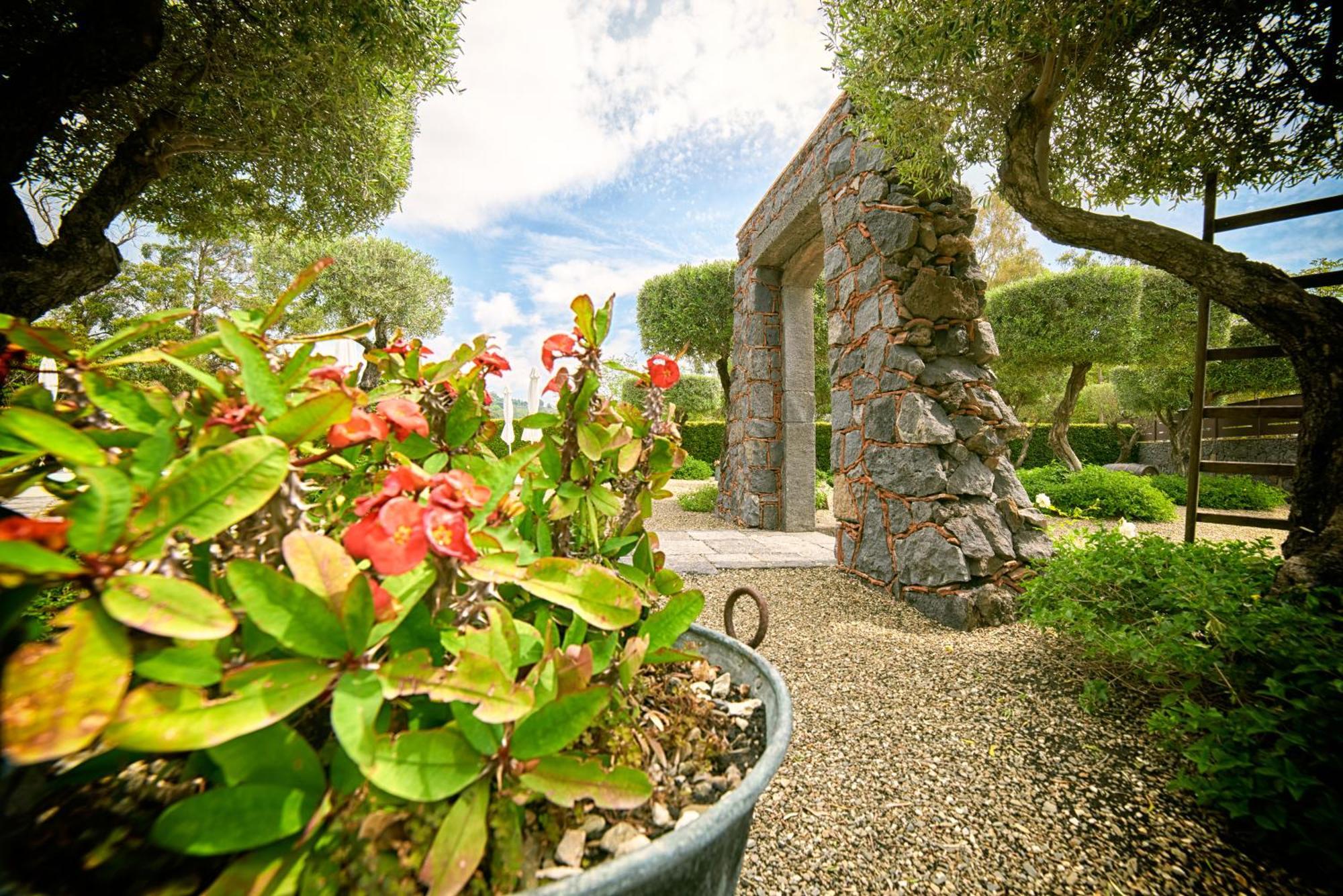 Il Casale Di Monacella Aparthotel Santa Venerina Luaran gambar