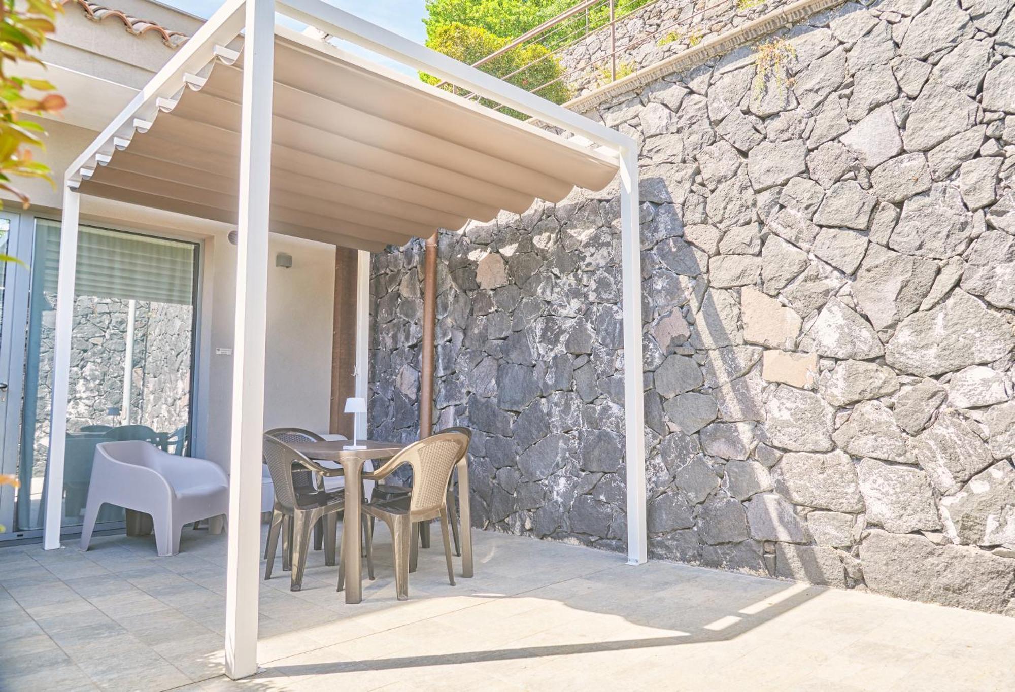 Il Casale Di Monacella Aparthotel Santa Venerina Luaran gambar